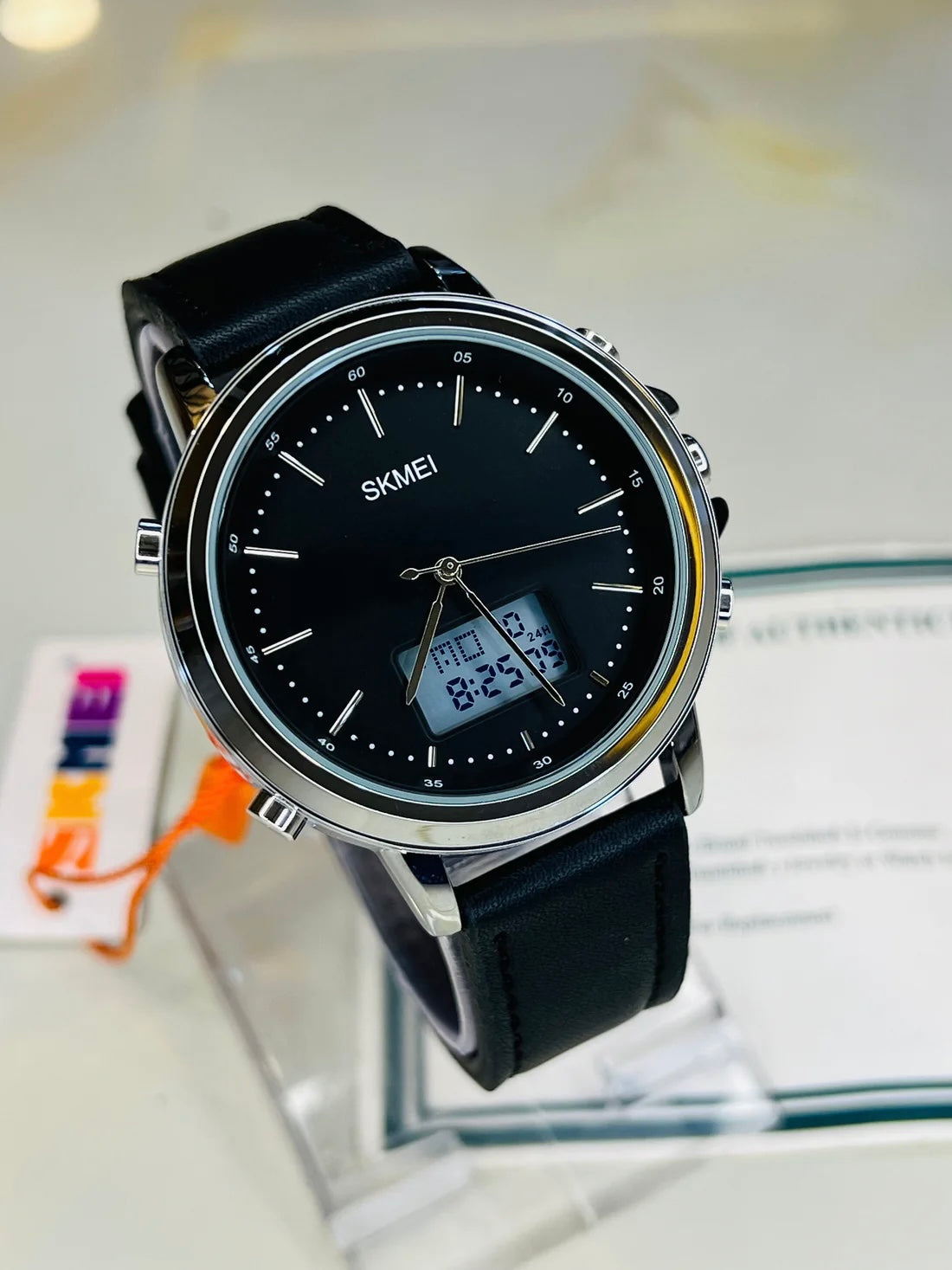 SKMEI Signature 1652 - Water Resistant - High Grade Straps